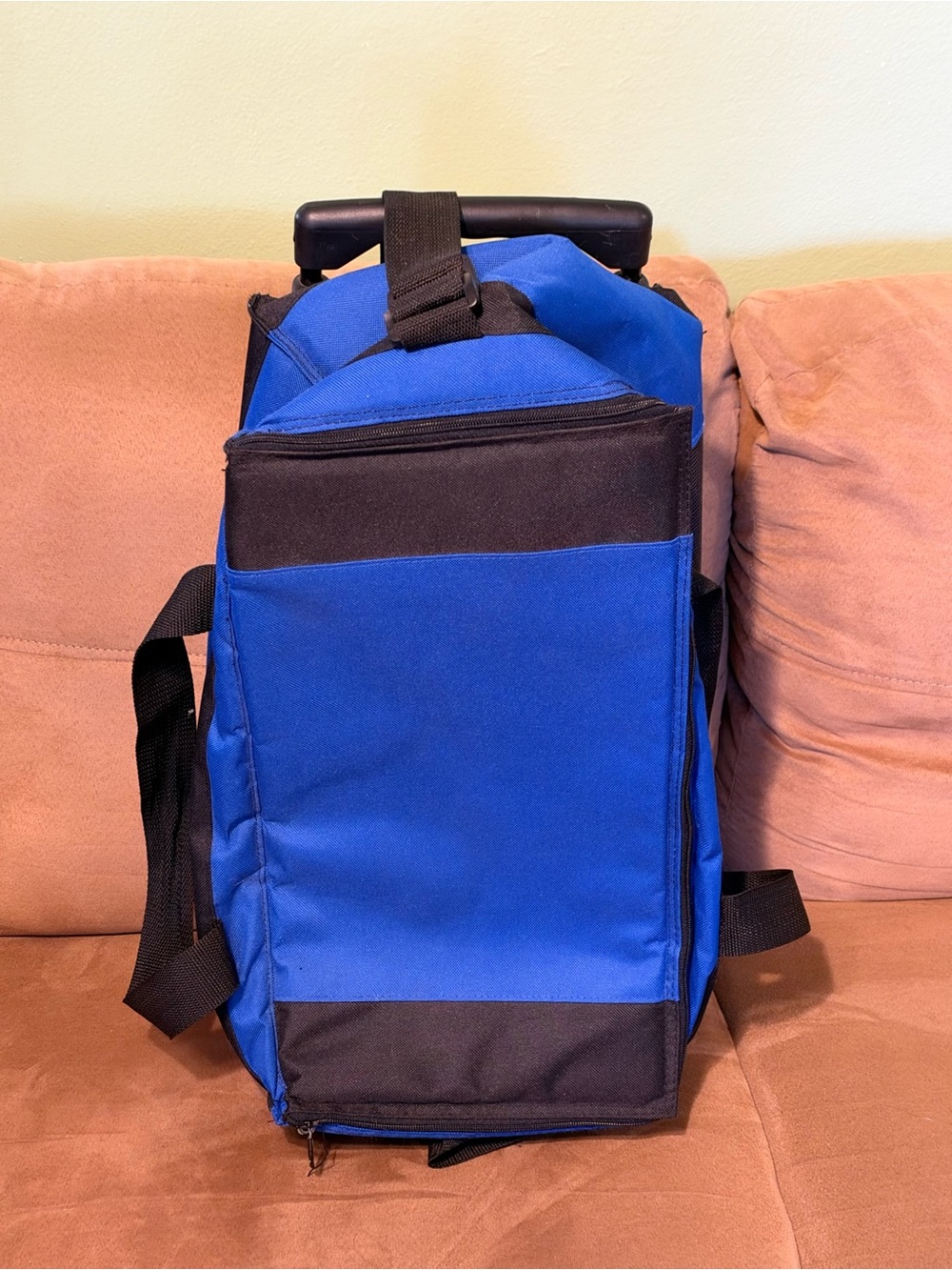 Dejuno 20 inch Carry On Rolling Duffel Bag blue and black